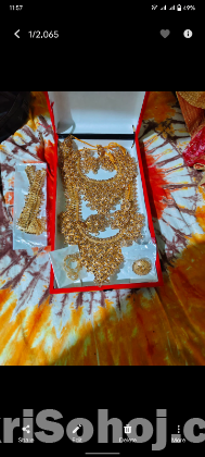 Heavy stone golden neckpiece